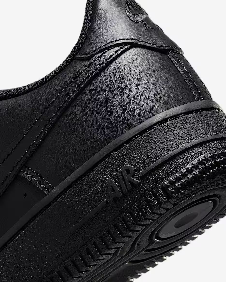 Nike Air Force 1 LE