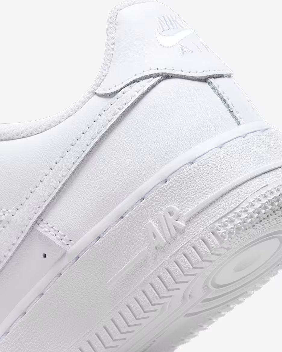 Nike Air Force 1 LE