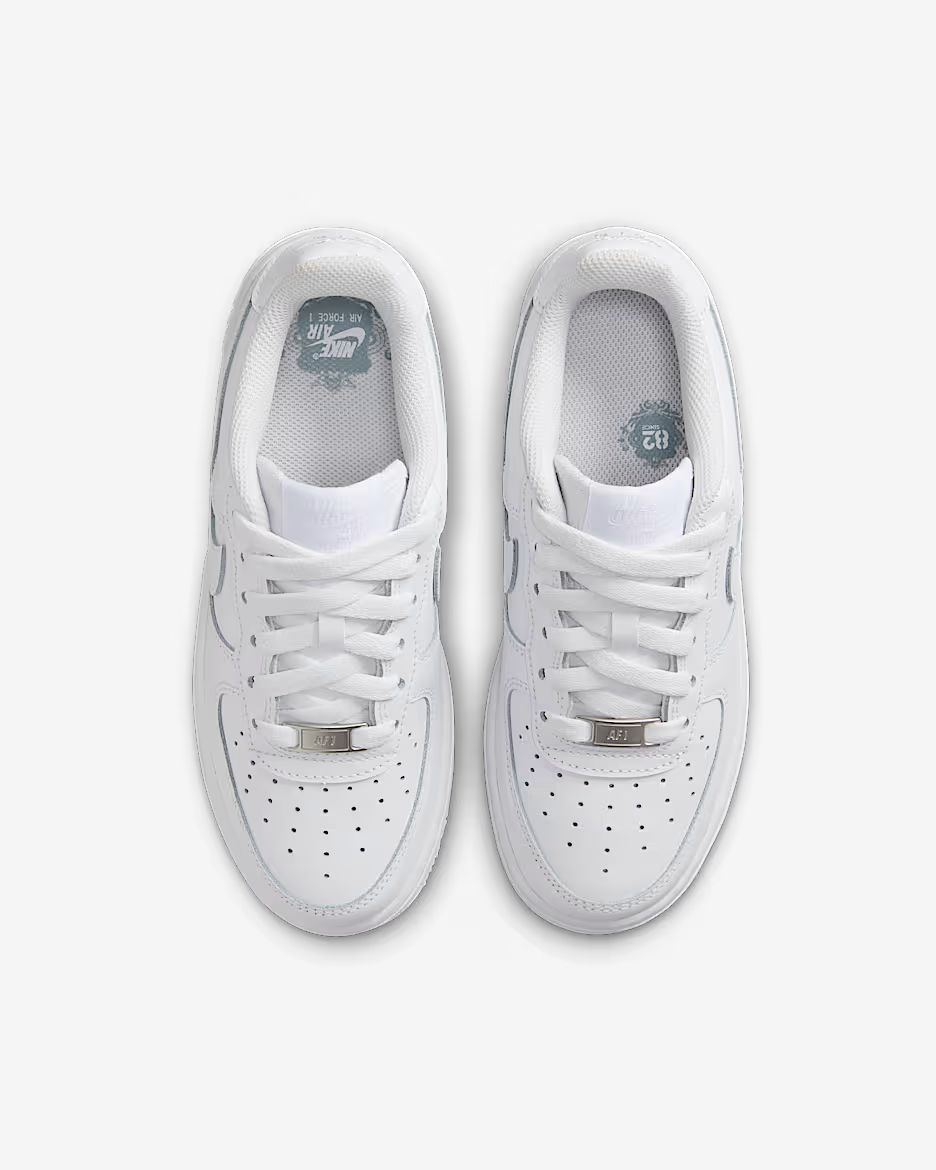 Nike Air Force 1 LE